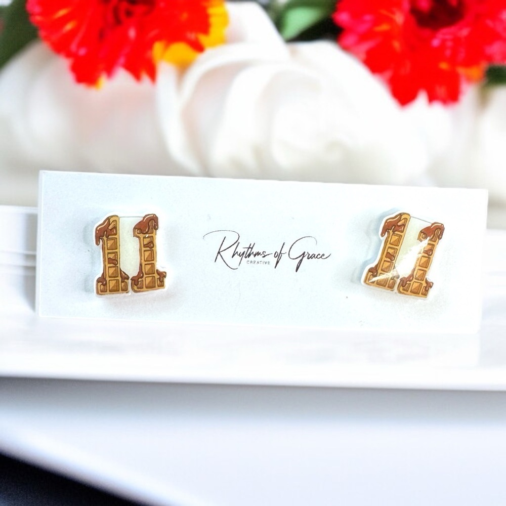 Stranger Things Studs: Elevate Your Style from Hawkins to Hip! NWT Studs - Picture 15 of 16
